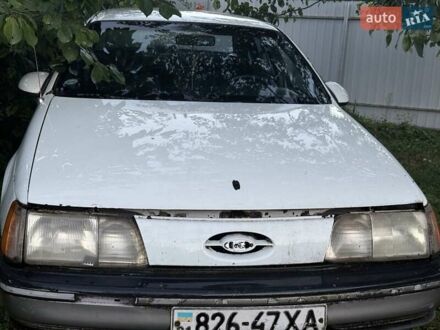 Форд Таурус 1989 в Ахтырке на Automoto.ua Белый Форд Таурус, объемом двигателя 2.5 л и пробегом 134 тыс. км за 500 $, фото 1 на Automoto.ua