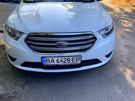 Форд Таурус 2014 в Кропивницком (Кировограде) на Automoto.ua Белый Форд Таурус, объемом двигателя 3.5 л и пробегом 133 тыс. км за 8950 $, фото 1 на Automoto.ua