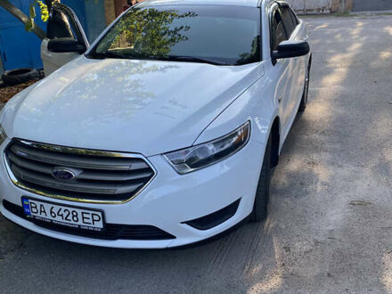 Форд Taurus 2014 у Кропивницькому (Кіровограді) на Automoto.ua Білий Форд Taurus, об'ємом двигуна 3.5 л та пробігом 134 тис. км за 9900 $, фото 1 на Automoto.ua