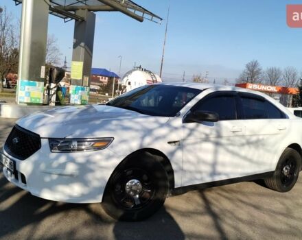 Білий Форд Taurus, об'ємом двигуна 3.5 л та пробігом 131 тис. км за 9990 $, фото 1 на Automoto.ua