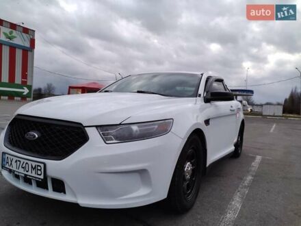 Форд Таурус 2015 в Харькове на Automoto.ua Белый Форд Таурус, объемом двигателя 3.5 л и пробегом 111 тыс. км за 11600 $, фото 1 на Automoto.ua