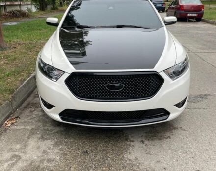 Белый Форд Таурус, объемом двигателя 3.5 л и пробегом 140 тыс. км за 20500 $, фото 1 на Automoto.ua