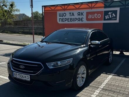 Черный Форд Таурус, объемом двигателя 3.5 л и пробегом 145 тыс. км за 9999 $, фото 1 на Automoto.ua