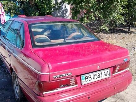 Форд Taurus 1990 у Дніпро (Дніпропетровську) на Automoto.ua Червоний Форд Taurus, об'ємом двигуна 3 л та пробігом 300 тис. км за 843 $, фото 1 на Automoto.ua