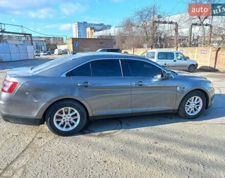 Серый Форд Таурус, объемом двигателя 3.5 л и пробегом 225 тыс. км за 8500 $, фото 7 на Automoto.ua