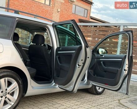 Сірий Форд Taurus, об'ємом двигуна 3.5 л та пробігом 91 тис. км за 15100 $, фото 3 на Automoto.ua