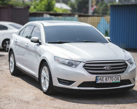Сірий Форд Taurus, об'ємом двигуна 2 л та пробігом 120 тис. км за 13500 $, фото 1 на Automoto.ua