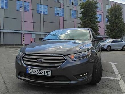 Форд Таурус 2015 в Киеве на Automoto.ua Серый Форд Таурус, объемом двигателя 2 л и пробегом 147 тыс. км за 10600 $, фото 1 на Automoto.ua