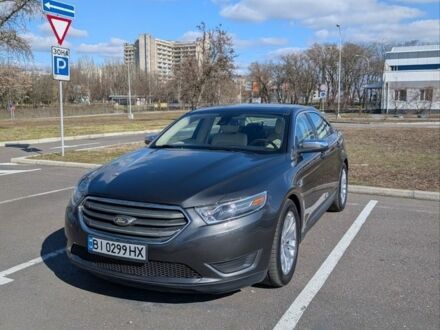 Серый Форд Таурус, объемом двигателя 3.5 л и пробегом 158 тыс. км за 12500 $, фото 1 на Automoto.ua
