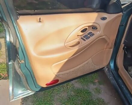 Форд Taurus 1997 у Брусилове на Automoto.ua Зелений Форд Taurus, об'ємом двигуна 3 л та пробігом 172 тис. км за 1750 $, фото 6 на Automoto.ua