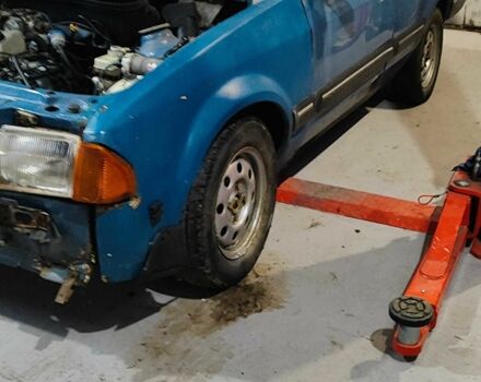 Синий Форд Тандерберд, объемом двигателя 10 л и пробегом 566 тыс. км за 420 $, фото 4 на Automoto.ua