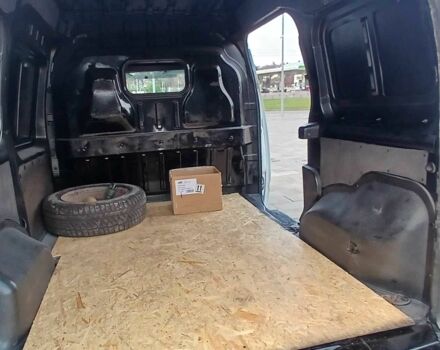 Белый Форд Турнео Коннект, объемом двигателя 1.8 л и пробегом 1000 тыс. км за 4200 $, фото 18 на Automoto.ua