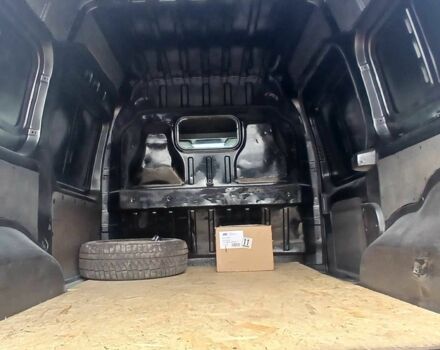 Белый Форд Турнео Коннект, объемом двигателя 1.8 л и пробегом 1000 тыс. км за 4200 $, фото 21 на Automoto.ua