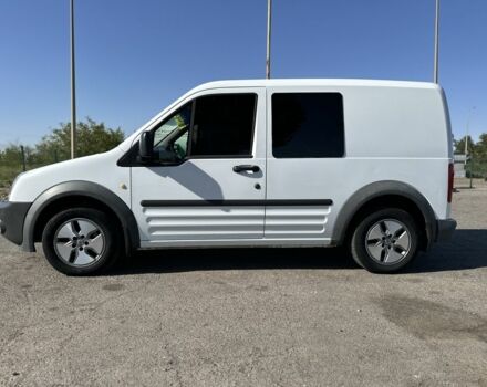 Белый Форд Турнео Коннект, объемом двигателя 1.8 л и пробегом 316 тыс. км за 5500 $, фото 1 на Automoto.ua