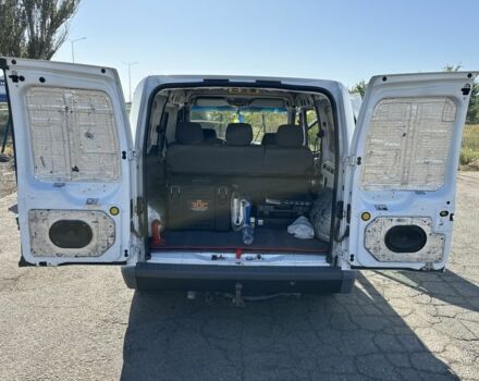 Белый Форд Турнео Коннект, объемом двигателя 1.8 л и пробегом 316 тыс. км за 5500 $, фото 6 на Automoto.ua