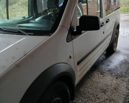 Белый Форд Турнео Коннект, объемом двигателя 1.8 л и пробегом 300 тыс. км за 7000 $, фото 3 на Automoto.ua