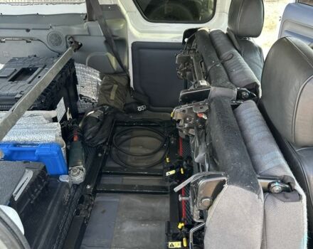 Белый Форд Турнео Коннект, объемом двигателя 1.8 л и пробегом 316 тыс. км за 5500 $, фото 11 на Automoto.ua