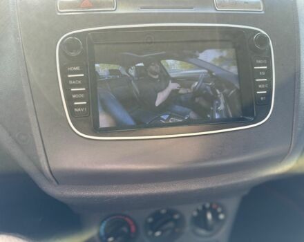 Белый Форд Турнео Коннект, объемом двигателя 1.8 л и пробегом 316 тыс. км за 5500 $, фото 12 на Automoto.ua