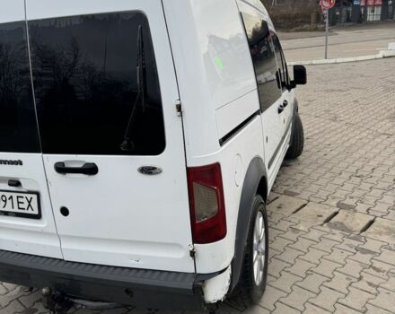 Белый Форд Турнео Коннект, объемом двигателя 1.8 л и пробегом 254 тыс. км за 5500 $, фото 2 на Automoto.ua