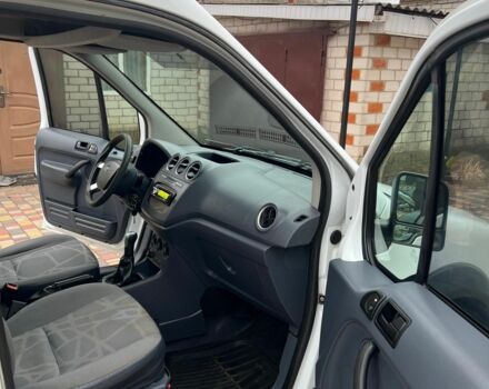 Белый Форд Турнео Коннект, объемом двигателя 1.8 л и пробегом 235 тыс. км за 5200 $, фото 8 на Automoto.ua