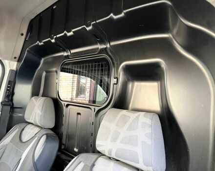 Форд Турнео Коннект 2013 у Запоріжжя на Automoto.ua Білий Форд Турнео Коннект, об'ємом двигуна 1.8 л та пробігом 314 тис. км за 5300 $, фото 12 на Automoto.ua