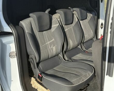 Белый Форд Турнео Коннект, объемом двигателя 1.6 л и пробегом 305 тыс. км за 10996 $, фото 7 на Automoto.ua