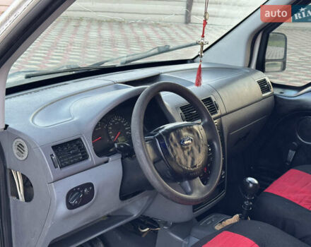 Белый Форд Турнео Коннект, объемом двигателя 0 л и пробегом 240 тыс. км за 2500 $, фото 12 на Automoto.ua