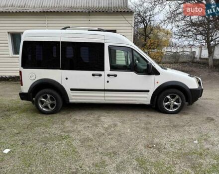 Белый Форд Турнео Коннект, объемом двигателя 1.8 л и пробегом 230 тыс. км за 4000 $, фото 5 на Automoto.ua