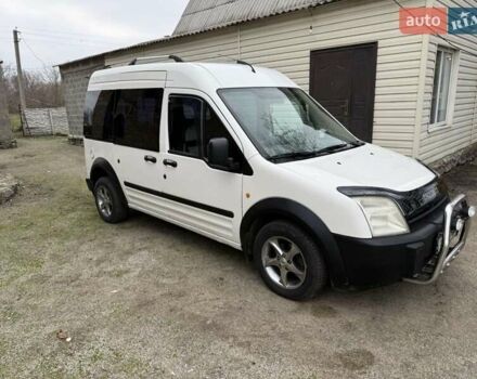 Белый Форд Турнео Коннект, объемом двигателя 1.8 л и пробегом 230 тыс. км за 4000 $, фото 2 на Automoto.ua