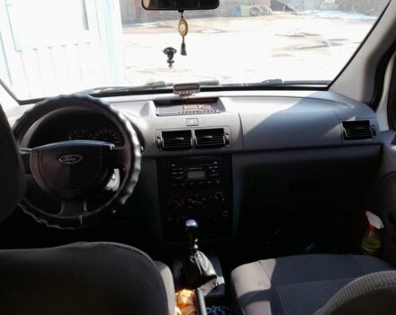 Белый Форд Турнео Коннект, объемом двигателя 1.8 л и пробегом 365 тыс. км за 2863 $, фото 7 на Automoto.ua