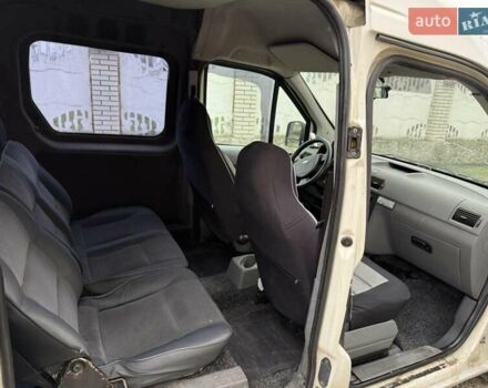 Белый Форд Турнео Коннект, объемом двигателя 1.8 л и пробегом 230 тыс. км за 4000 $, фото 8 на Automoto.ua