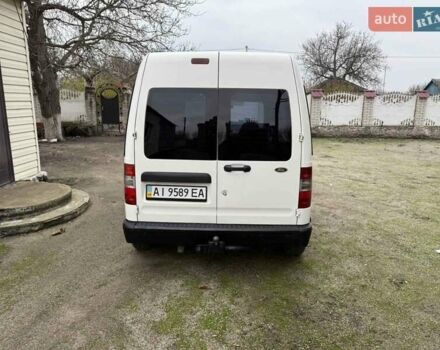 Белый Форд Турнео Коннект, объемом двигателя 1.8 л и пробегом 230 тыс. км за 4000 $, фото 4 на Automoto.ua