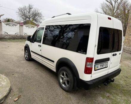 Белый Форд Турнео Коннект, объемом двигателя 1.8 л и пробегом 230 тыс. км за 4000 $, фото 5 на Automoto.ua