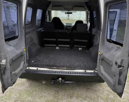 Белый Форд Турнео Коннект, объемом двигателя 1.8 л и пробегом 230 тыс. км за 4000 $, фото 8 на Automoto.ua