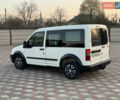 Форд Турнео Коннект 2003 в Черновцах на Automoto.ua Белый Форд Турнео Коннект, объемом двигателя 0 л и пробегом 213 тыс. км за 2700 $, фото 2 на Automoto.ua