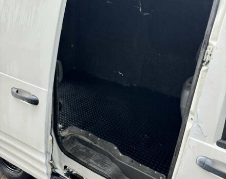 Білий Форд Турнео Коннект, об'ємом двигуна 1.8 л та пробігом 240 тис. км за 1750 $, фото 6 на Automoto.ua