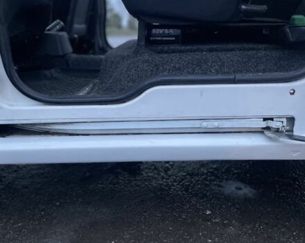 Белый Форд Турнео Коннект, объемом двигателя 1.8 л и пробегом 350 тыс. км за 5300 $, фото 9 на Automoto.ua