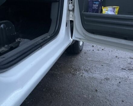 Белый Форд Турнео Коннект, объемом двигателя 1.8 л и пробегом 350 тыс. км за 5300 $, фото 11 на Automoto.ua