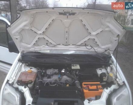 Білий Форд Турнео Коннект, об'ємом двигуна 1.8 л та пробігом 299 тис. км за 4600 $, фото 11 на Automoto.ua