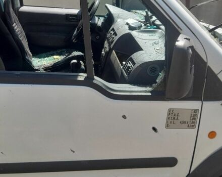 Белый Форд Турнео Коннект, объемом двигателя 0 л и пробегом 350 тыс. км за 2000 $, фото 9 на Automoto.ua