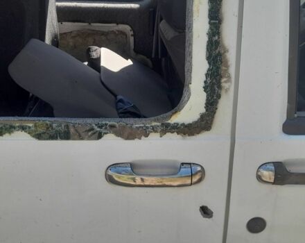 Белый Форд Турнео Коннект, объемом двигателя 0 л и пробегом 350 тыс. км за 2000 $, фото 15 на Automoto.ua