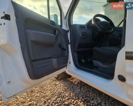 Білий Форд Турнео Коннект, об'ємом двигуна 1.8 л та пробігом 249 тис. км за 4850 $, фото 2 на Automoto.ua