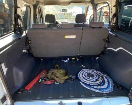 Белый Форд Турнео Коннект, объемом двигателя 1.8 л и пробегом 423 тыс. км за 4000 $, фото 9 на Automoto.ua