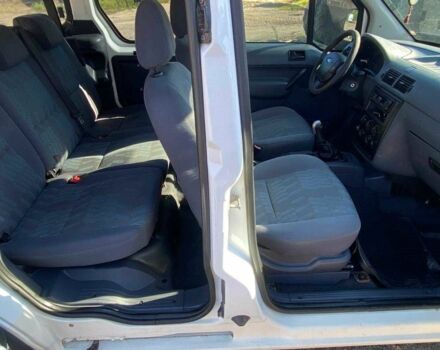 Белый Форд Турнео Коннект, объемом двигателя 1.8 л и пробегом 423 тыс. км за 4000 $, фото 5 на Automoto.ua