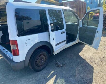 Белый Форд Турнео Коннект, объемом двигателя 1.8 л и пробегом 423 тыс. км за 4000 $, фото 2 на Automoto.ua