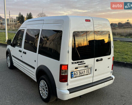 Белый Форд Турнео Коннект, объемом двигателя 1.8 л и пробегом 216 тыс. км за 6700 $, фото 9 на Automoto.ua