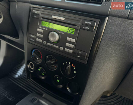 Белый Форд Турнео Коннект, объемом двигателя 1.8 л и пробегом 216 тыс. км за 6700 $, фото 25 на Automoto.ua