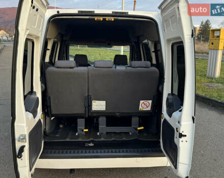 Белый Форд Турнео Коннект, объемом двигателя 1.8 л и пробегом 216 тыс. км за 6700 $, фото 10 на Automoto.ua