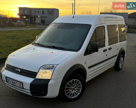 Белый Форд Турнео Коннект, объемом двигателя 1.8 л и пробегом 216 тыс. км за 6700 $, фото 2 на Automoto.ua