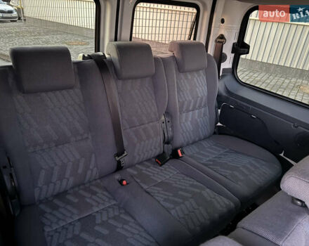 Белый Форд Турнео Коннект, объемом двигателя 1.8 л и пробегом 216 тыс. км за 6700 $, фото 14 на Automoto.ua